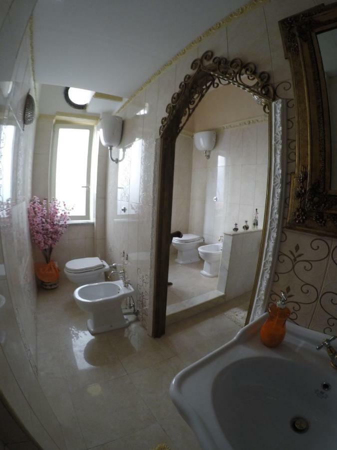 B&B Goldmund Napoli Exterior foto